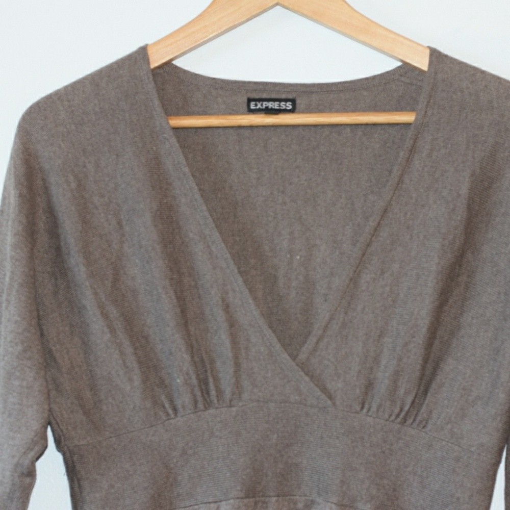 Express V neck sweater dress - Picture 3 of 3